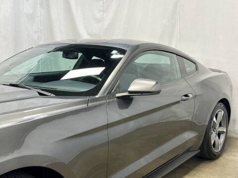 2016 Ford Mustang V6