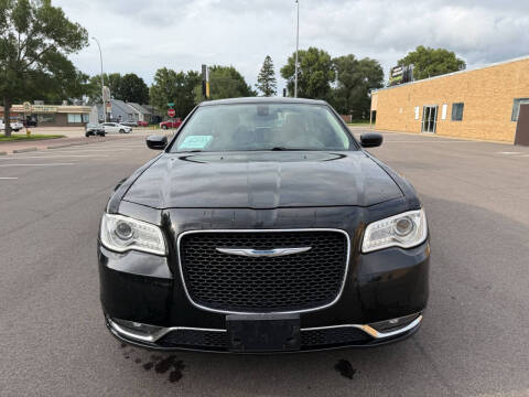 2016 Chrysler 300 Limited