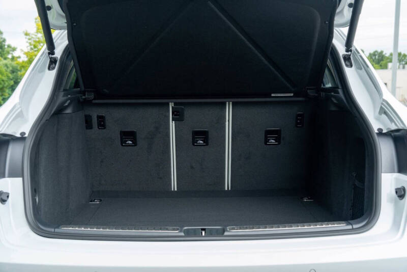 2025 Porsche Macan S