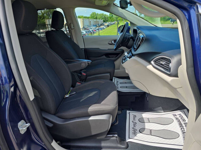 2020 Chrysler Pacifica Touring