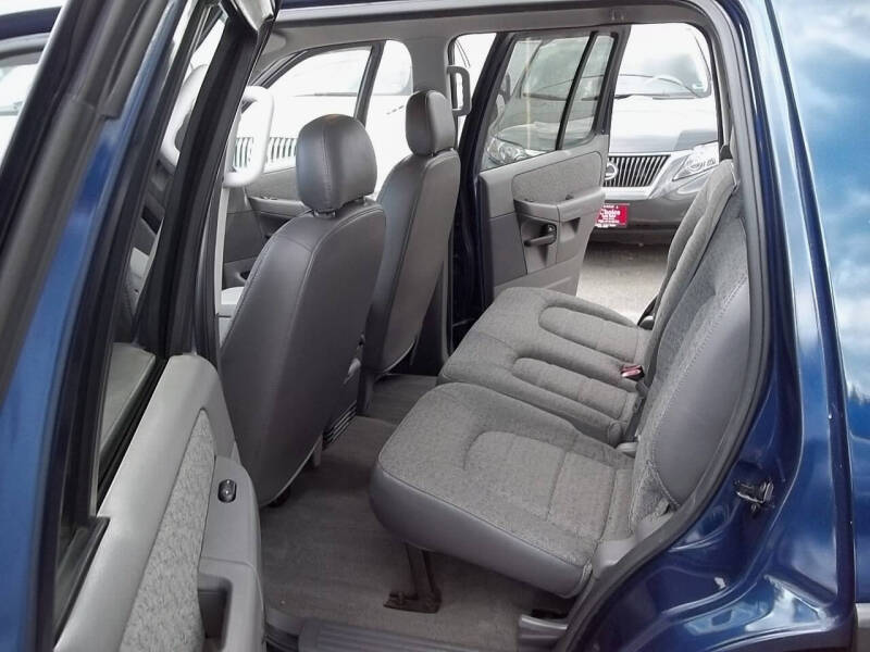 2004 Ford Explorer XLS