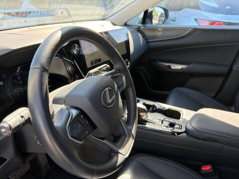 2025 Lexus NX 450h+