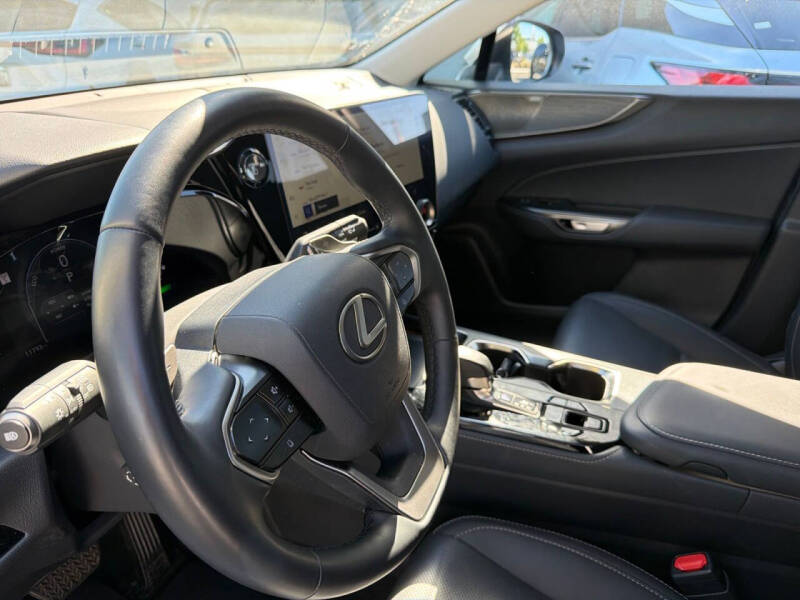 2025 Lexus NX 450h+