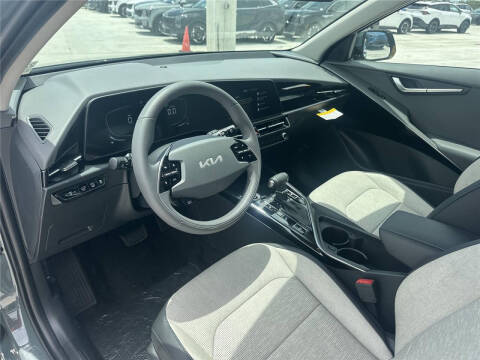 2026 Kia Niro SX
