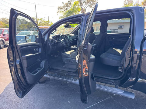 2018 Nissan Titan SV