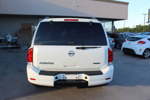 2013 Nissan Armada SV