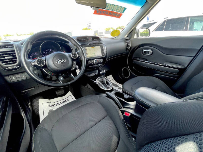 2016 Kia Soul + photo 10