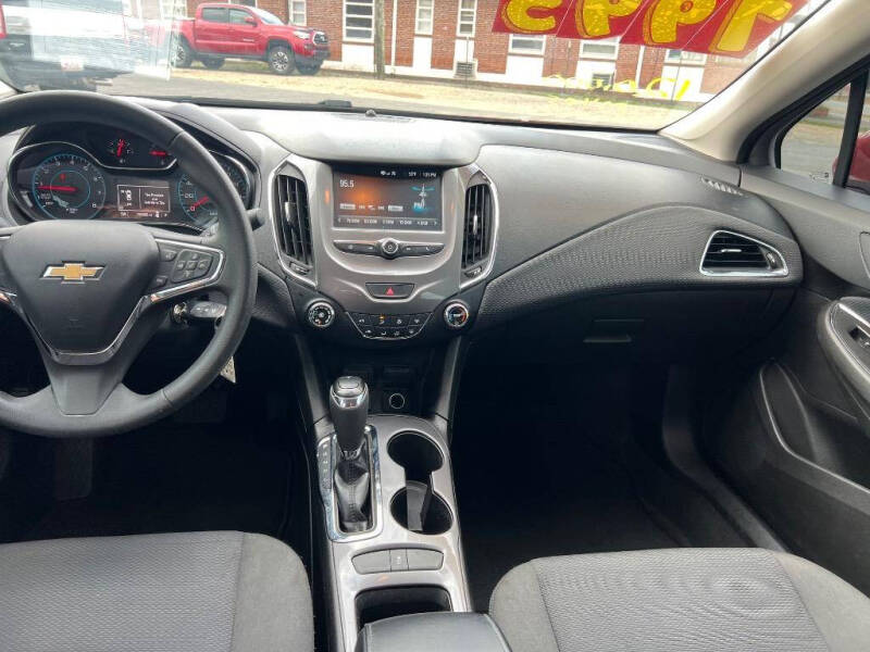 2018 Chevrolet Cruze LT Auto