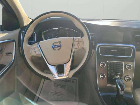 2016 Volvo V60 T5 Drive-E Premier