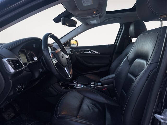 2018 Infiniti QX30 Premium