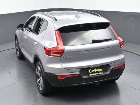 2026 Volvo XC40 B5 Plus