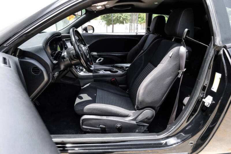 2023 Dodge Challenger SXT