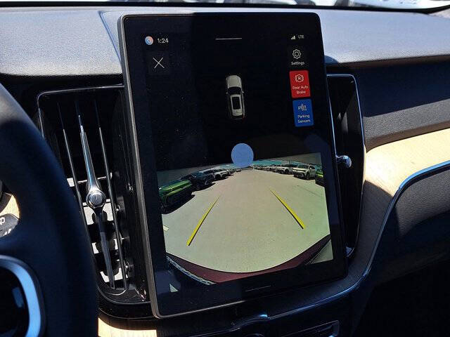 2026 Volvo XC60 B5 Core