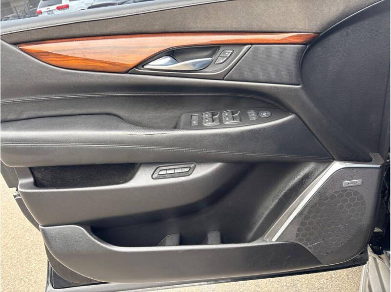 2015 Cadillac Escalade Luxury