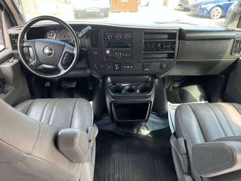 2023 Chevrolet Express 2500