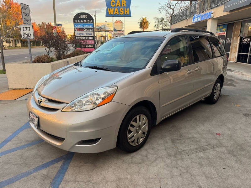 2006 Toyota Sienna LE 7 Passenger