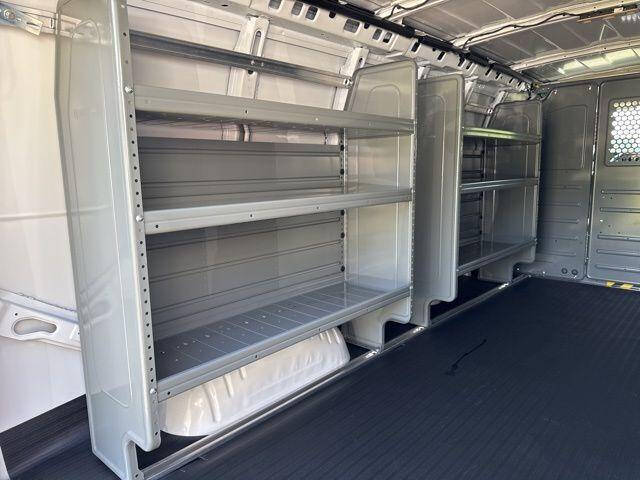 2025 GMC Savana 3500