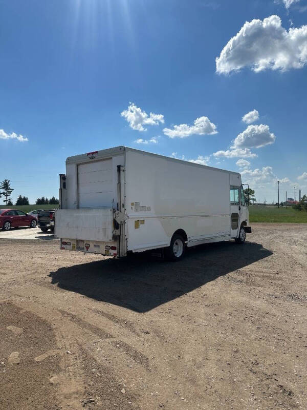 2010 Freightliner MT45 Chassis