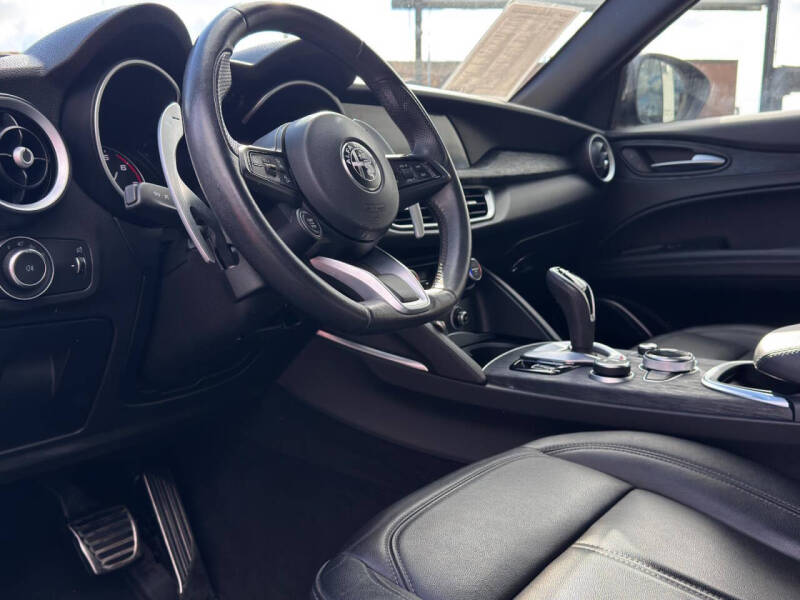 2022 Alfa Romeo Stelvio Sprint