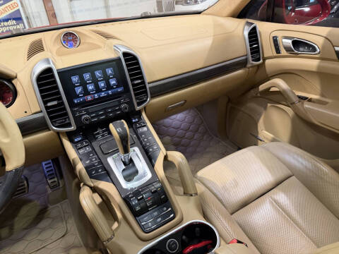 2017 Porsche Cayenne GTS