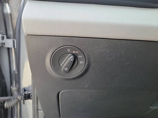 2022 Volkswagen Taos SE