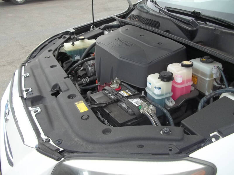 2013 Toyota RAV4 EV photo 42