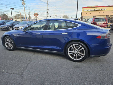 2015 Tesla Model S 90D