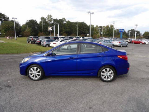 2012 Hyundai Accent GLS