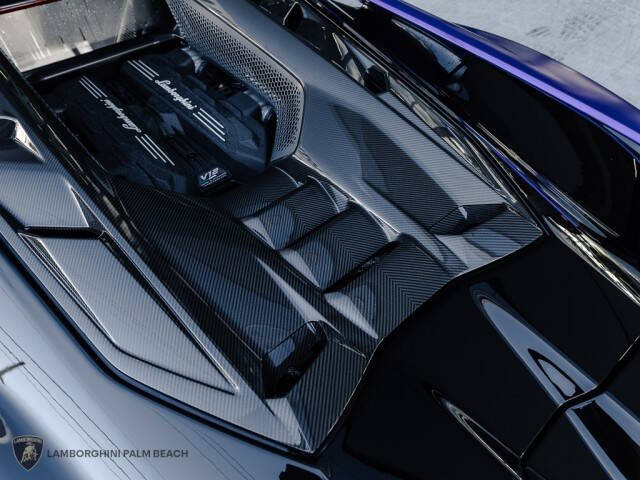 2024 Lamborghini Revuelto