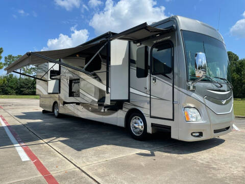 2015 Fleetwood Discovery 40E, 1.5 bath,DIESEL