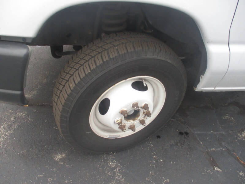 2011 Ford E-Series E-450 SD