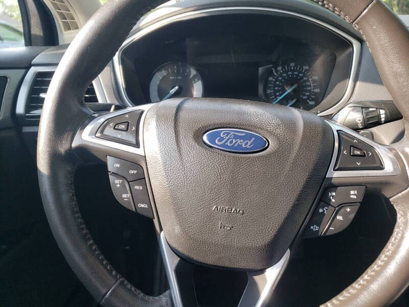 2015 Ford Fusion SE