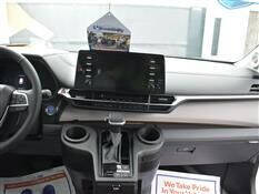 2024 Toyota Sienna XLE 8-Passenger