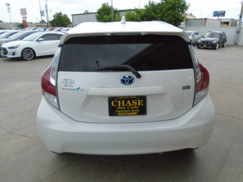 2016 Toyota Prius c Two