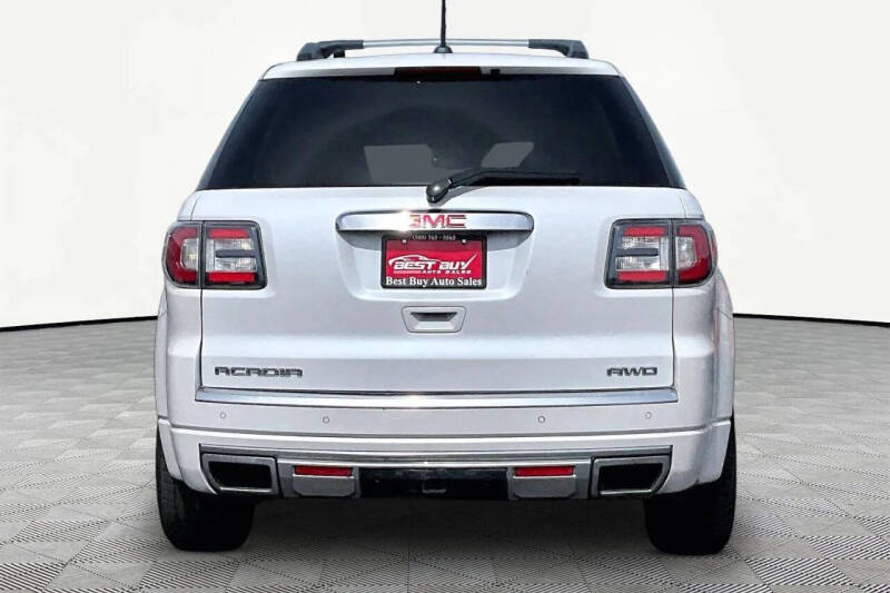 2016 GMC Acadia Denali