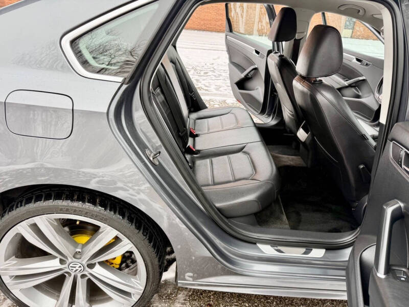 2017 Volkswagen Passat 1.8T R-Line