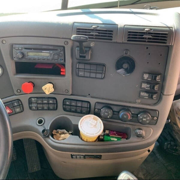 2014 Freightliner Cascadia