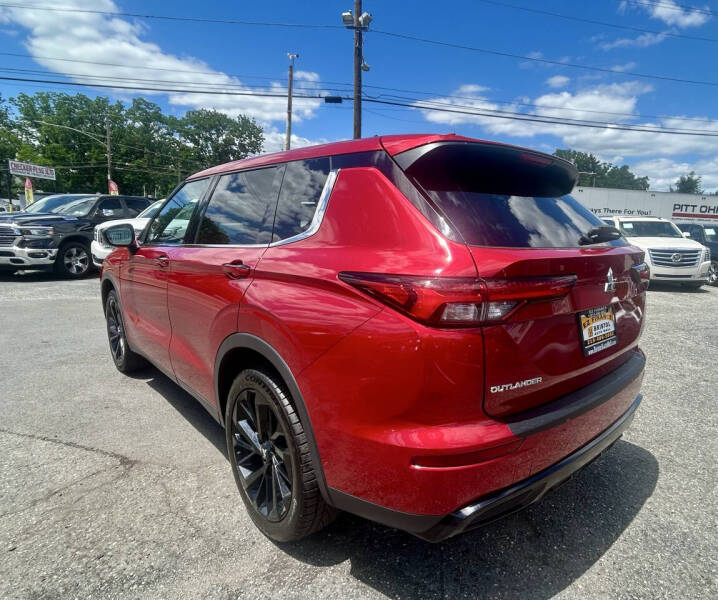 2022 Mitsubishi Outlander SE