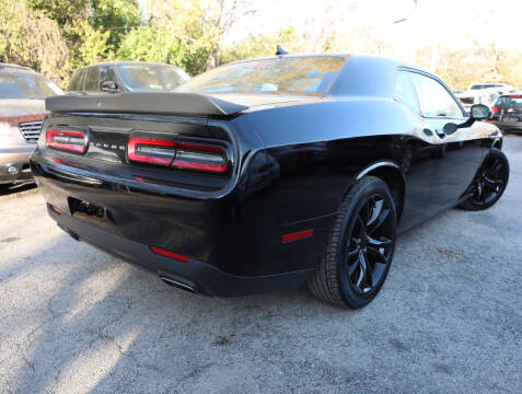 2016 Dodge Challenger SXT