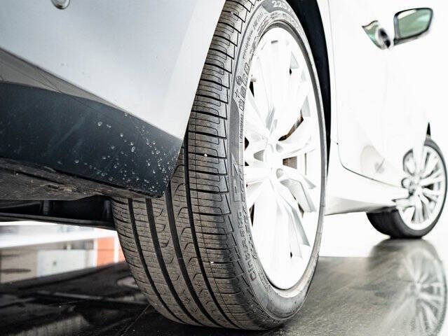 2024 BMW 3 Series 330i xDrive