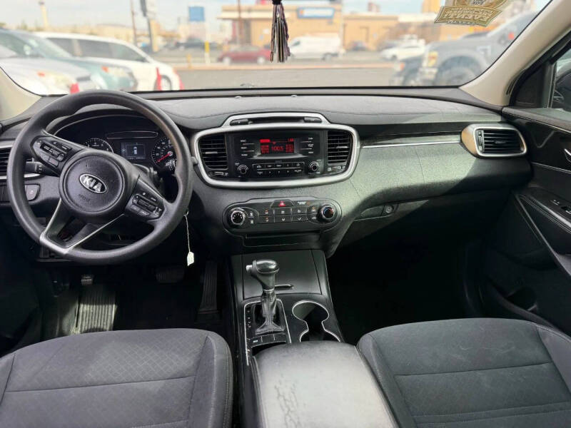 2016 Kia Sorento L