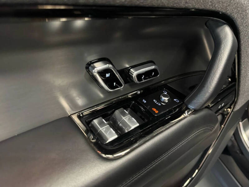 2024 Land Rover Range Rover Sport P360 SE