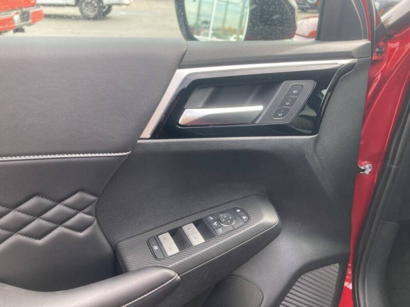 2025 Mitsubishi Outlander PHEV SEL