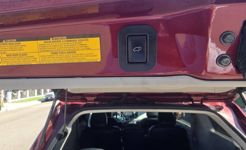 2013 Toyota Sienna SE 8-Passenger