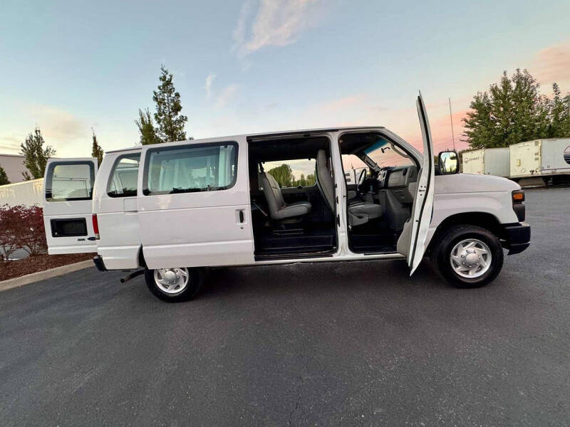 2011 Ford E-Series E-150 XL