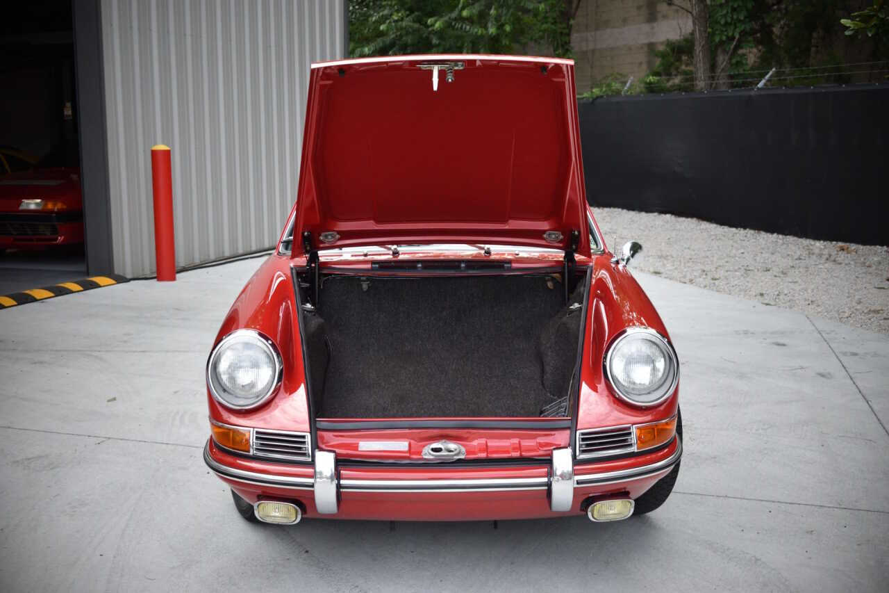 1966 Porsche 911 47