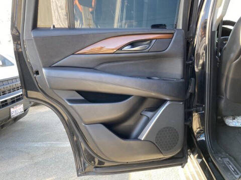 2018 Cadillac Escalade Luxury