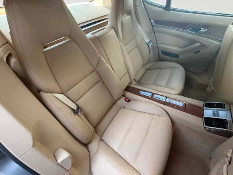 2012 Porsche Panamera