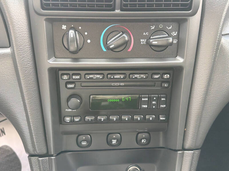 2004 Ford Mustang Mach 1 Premium