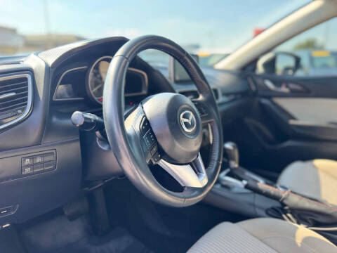 2015 Mazda MAZDA3 i Touring